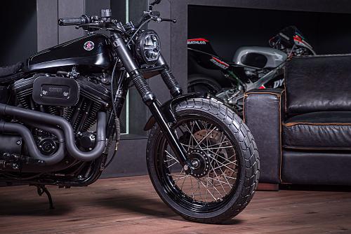 Das Bild zeigt das Markenbike von intAct als Headerbild für die Kaufberatung Motorradbatterien.