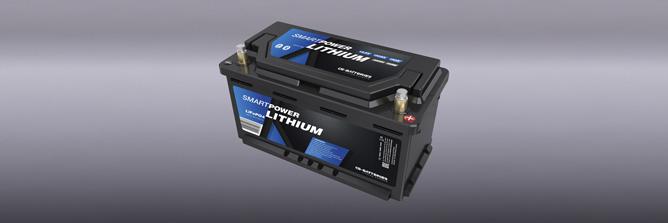 Das Bild zeigt einen schwarzen Batteriekasten mit der Aufschrift Smart-Power Lithium.