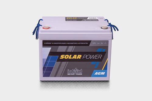 Das Bild zeigt die intAct Solar-Power AGM Batterie vor einem grauen Hintergrund.